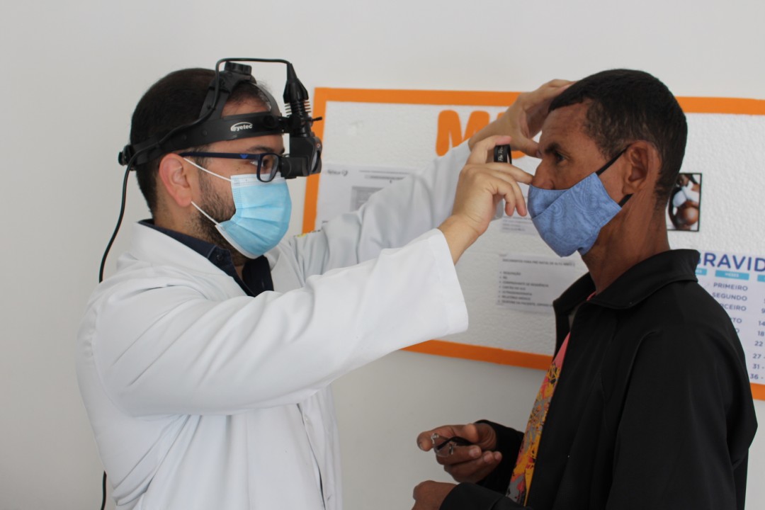 Prefeitura de Santaluz entregou colírios de glaucoma